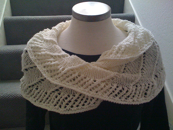 Möbius Cowl White Back